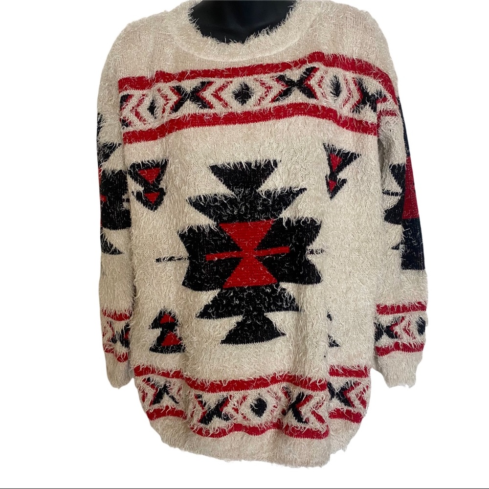 Gianni Bini Tribal Aztec Southwestern Fuzzy Eyelash Oversized Sweater
